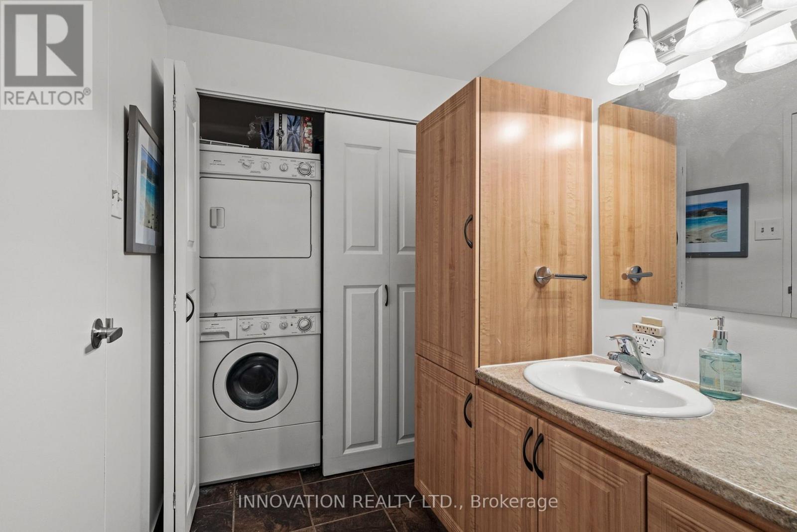 1001 - 960 Teron Road, Ottawa, ON - Indoor Photo Showing Laundry Room