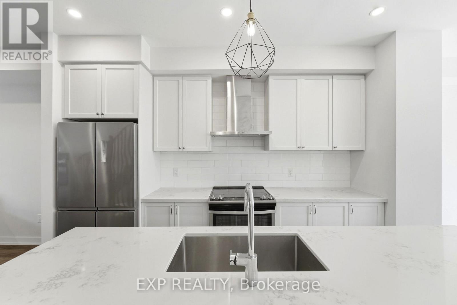 19 Markle Crescent, Hamilton (Ancaster), ON - Indoor Photo Showing Kitchen