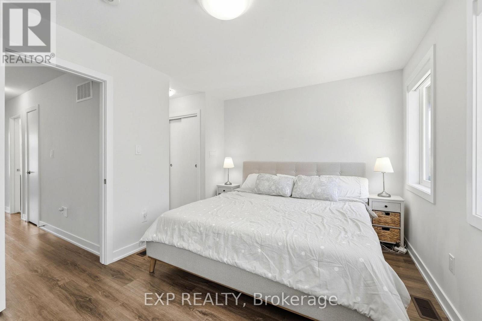 19 Markle Crescent, Hamilton (Ancaster), ON - Indoor Photo Showing Bedroom