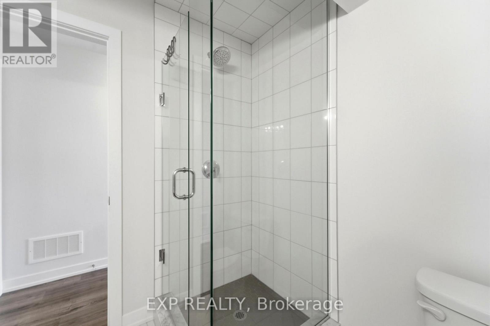 19 Markle Crescent, Hamilton (Ancaster), ON - Indoor Photo Showing Bathroom