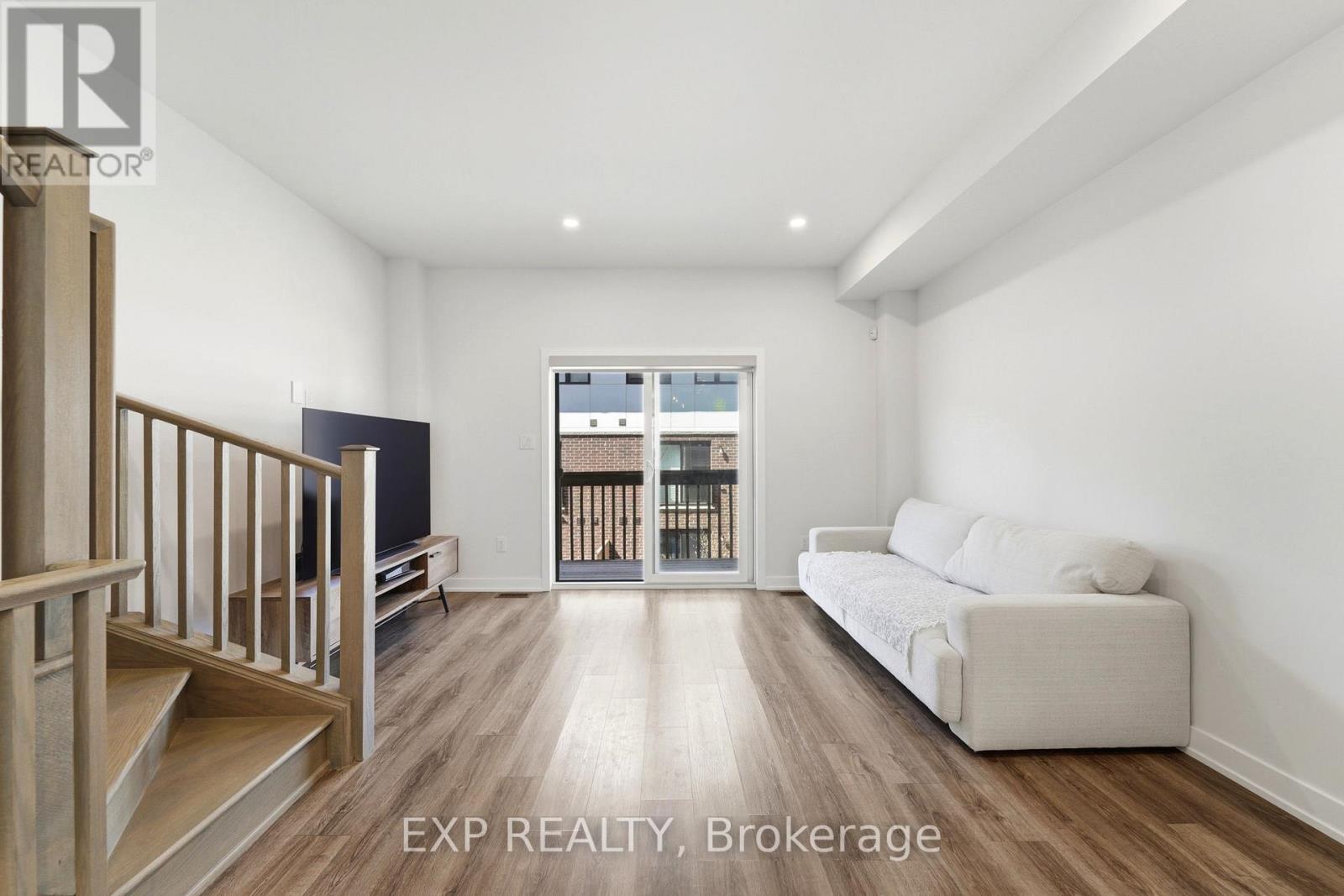 19 Markle Crescent, Hamilton (Ancaster), ON - Indoor