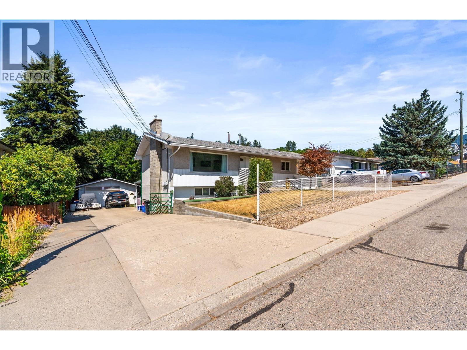 1603 43Rd Avenue, Vernon, BC - Outdoor