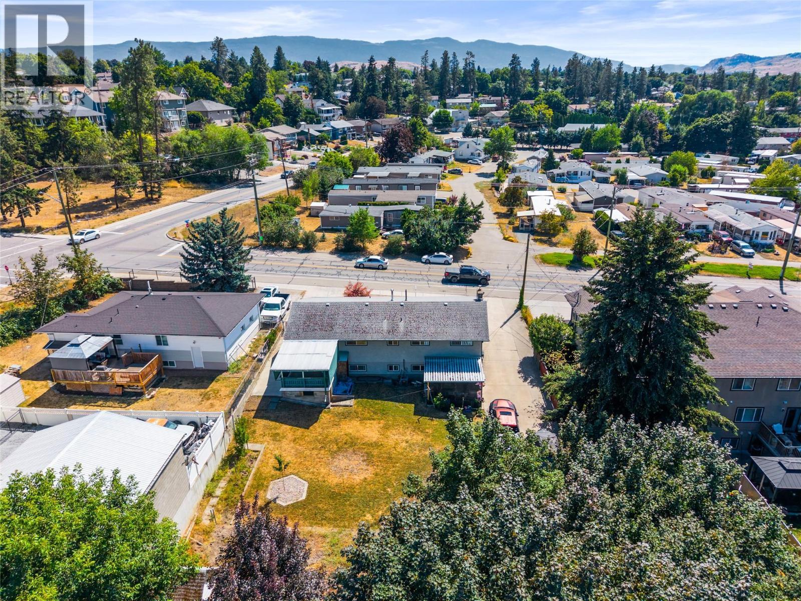 Main House Living Room - 1603 43Rd Avenue, Vernon, BC - Outdoor With View