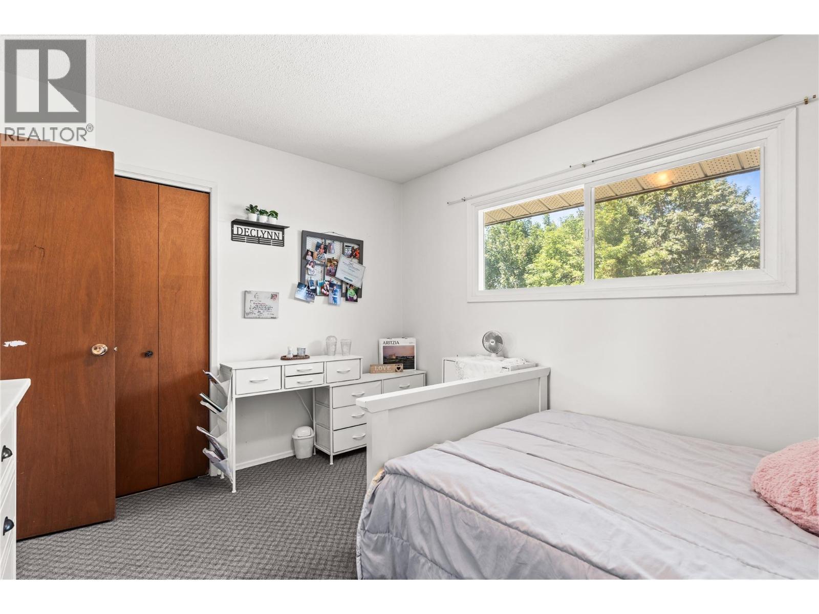 1603 43Rd Avenue, Vernon, BC - Indoor Photo Showing Bedroom