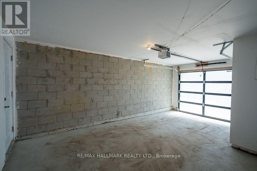 12 Dandara Gate Se, Vaughan, ON - Indoor Photo Showing Garage