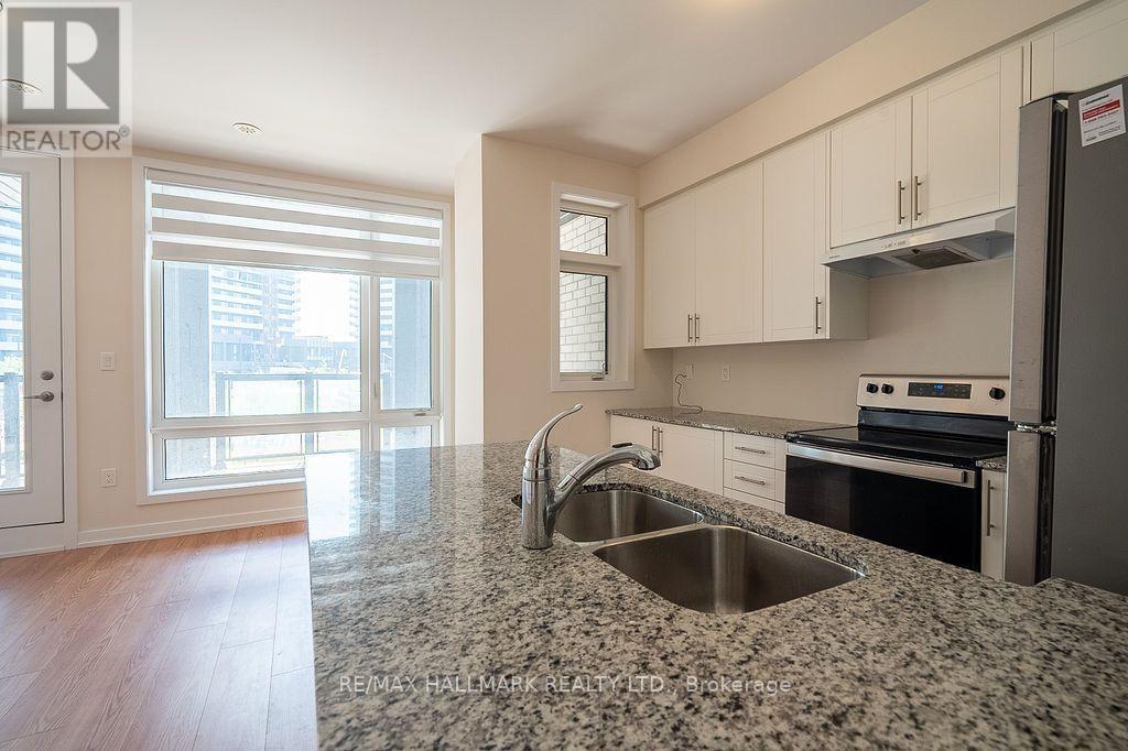 12 Dandara Gate Se, Vaughan, ON - Indoor Photo Showing Kitchen With Stainless Steel Kitchen With Double Sink With Upgraded Kitchen