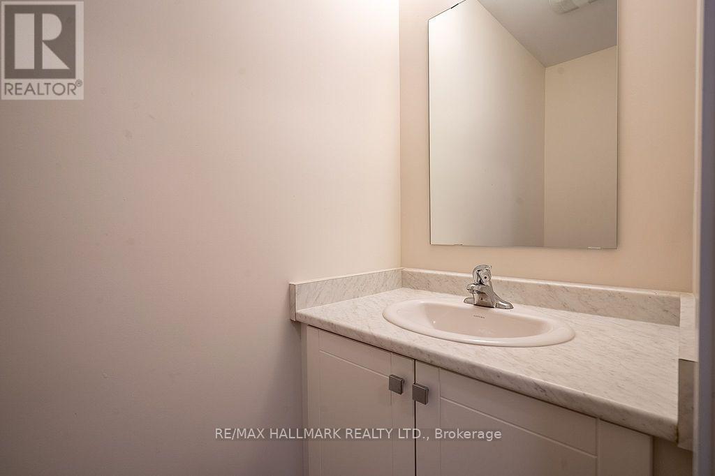 12 Dandara Gate Se, Vaughan, ON - Indoor Photo Showing Bathroom