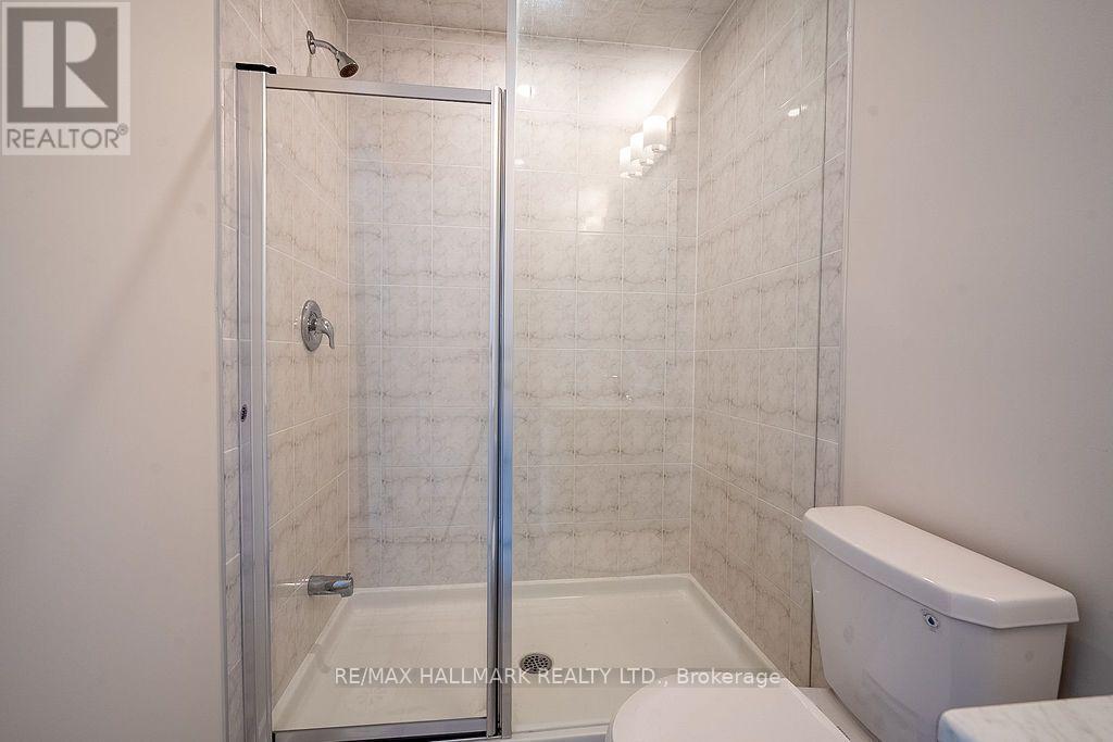 12 Dandara Gate Se, Vaughan, ON - Indoor Photo Showing Bathroom
