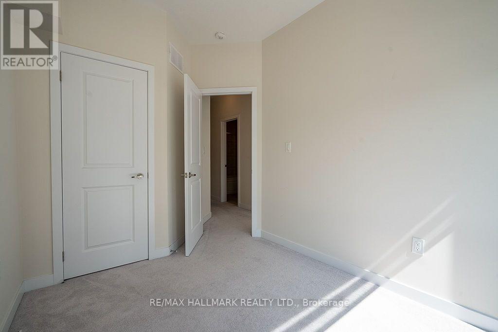 12 Dandara Gate Se, Vaughan, ON - Indoor Photo Showing Other Room