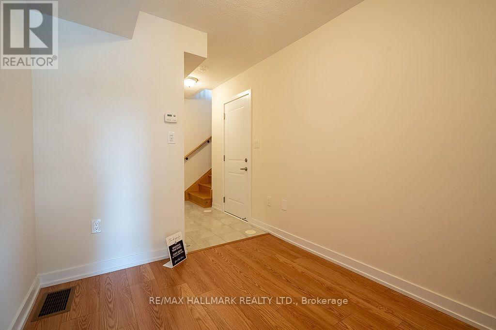 12 Dandara Gate Se, Vaughan, ON - Indoor Photo Showing Other Room