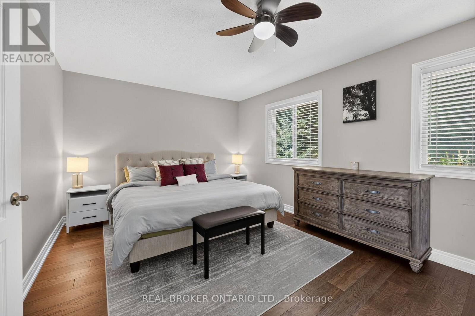 35 Bloom Crescent, Barrie, ON - Indoor Photo Showing Bedroom