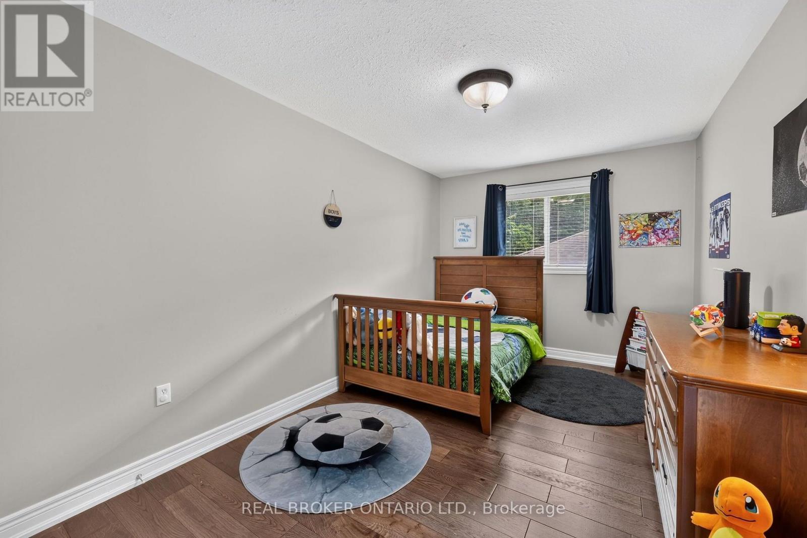 35 Bloom Crescent, Barrie, ON - Indoor Photo Showing Bedroom