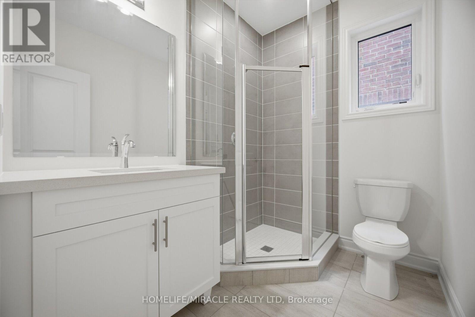 46 Stratford Drive, Caledon, ON - Indoor Photo Showing Bathroom