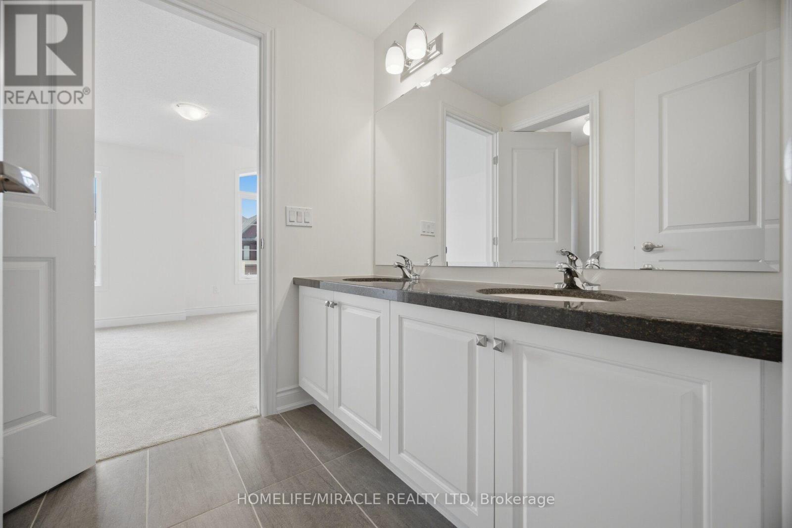 46 Stratford Drive, Caledon, ON - Indoor Photo Showing Bathroom