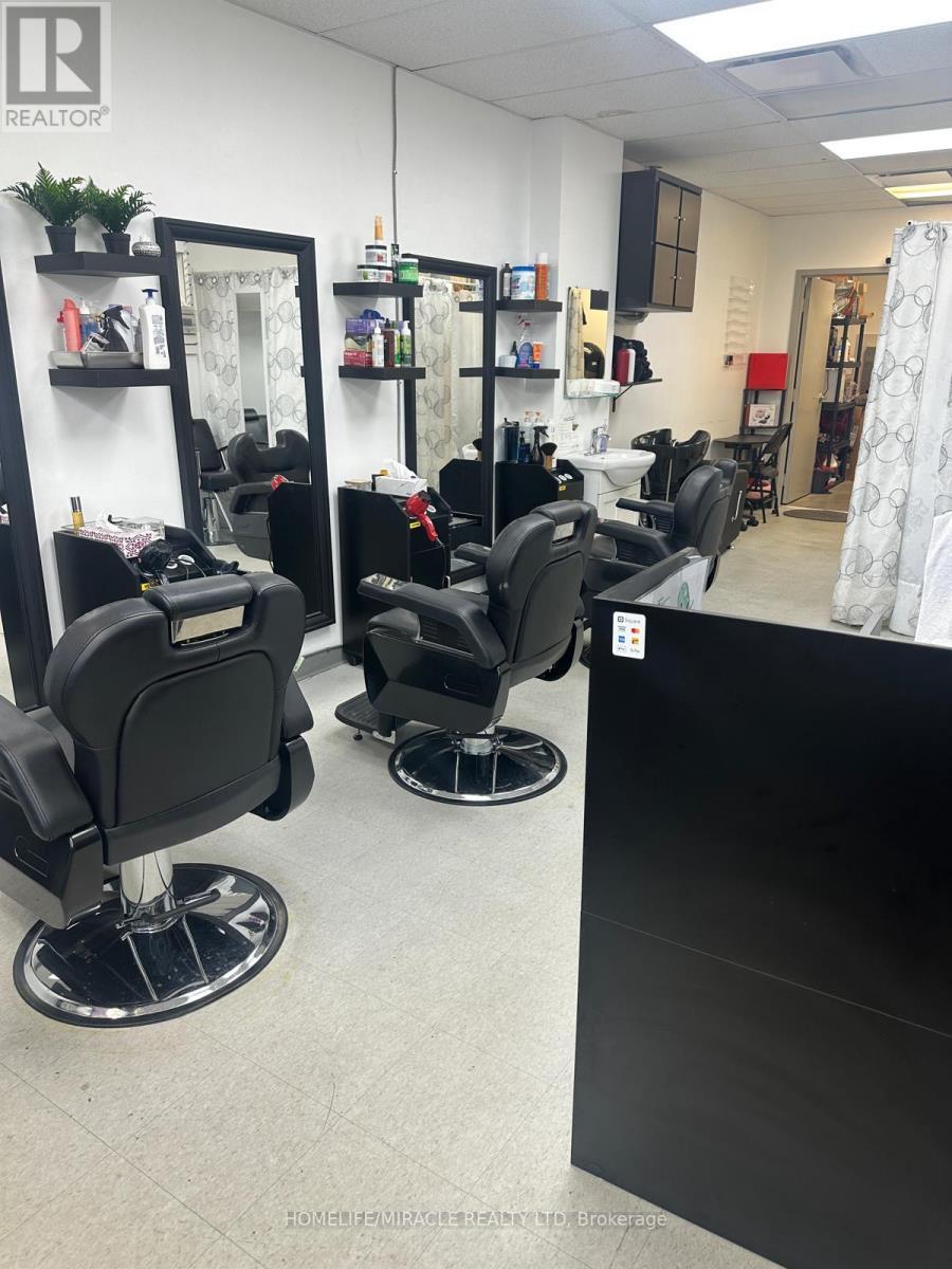 2 - 32 Dundas Street E, Mississauga, ON