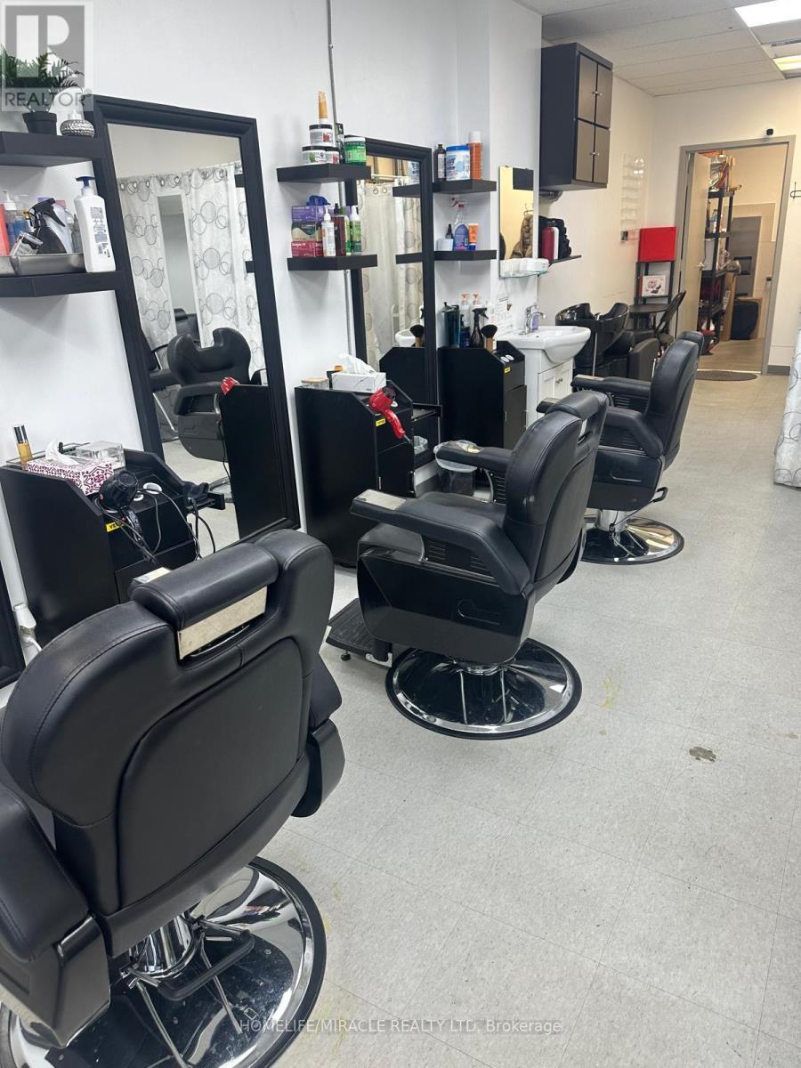 2 - 32 Dundas Street E, Mississauga, ON