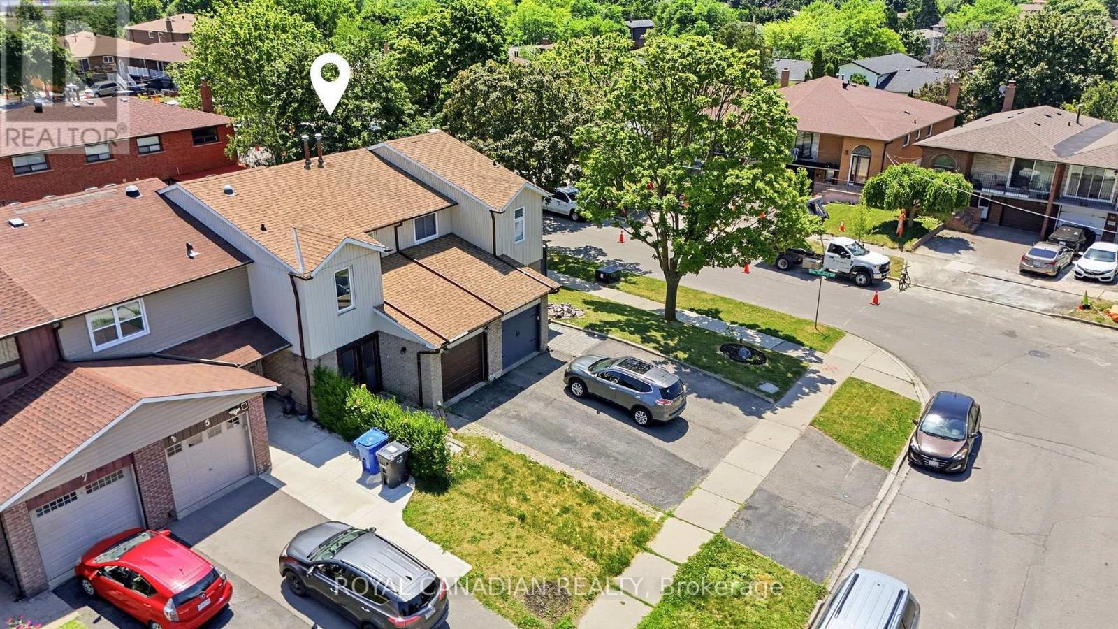 3 Gilmore Drive, Brampton, ON - Outdoor