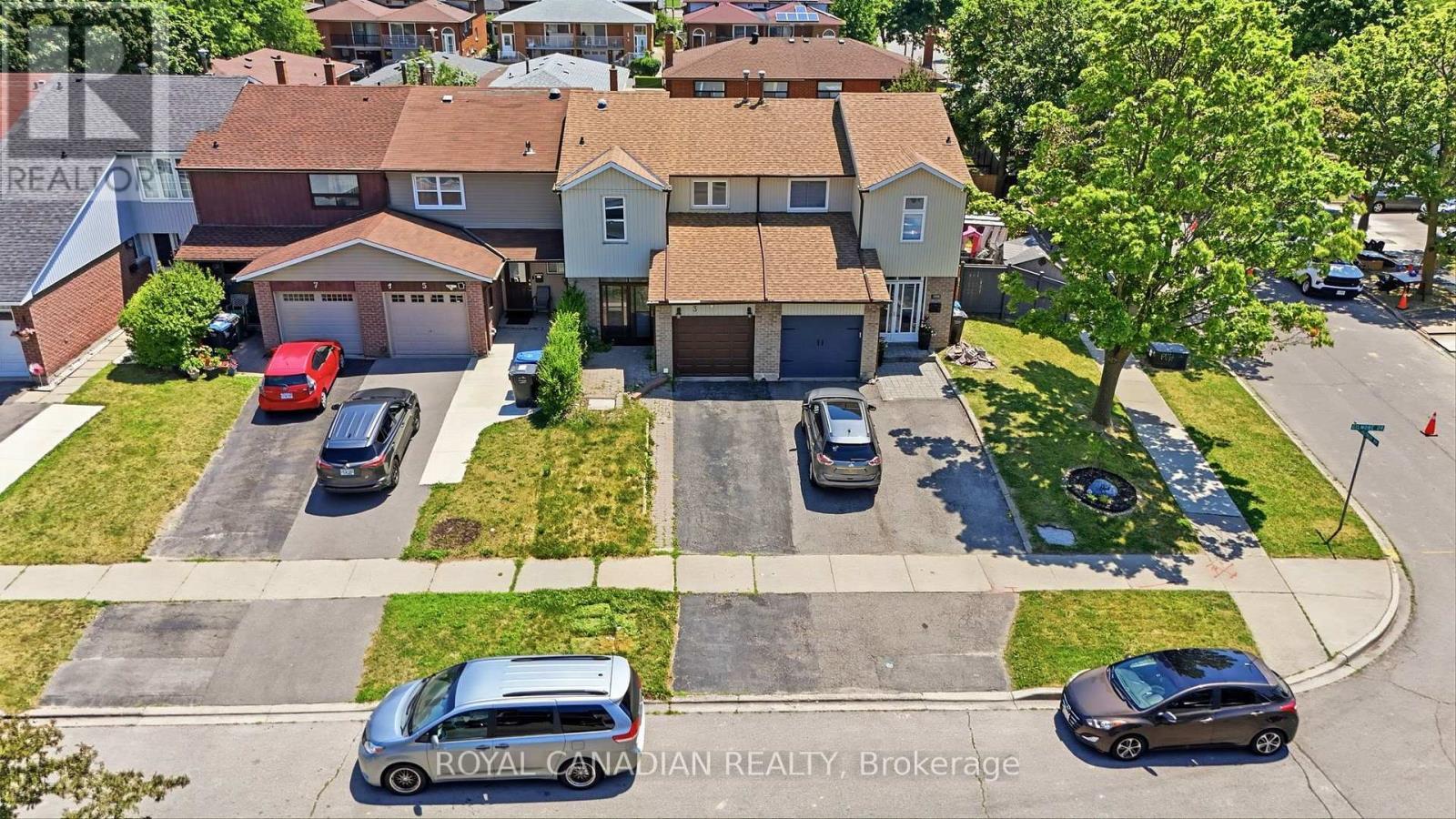 3 Gilmore Drive, Brampton, ON - Outdoor