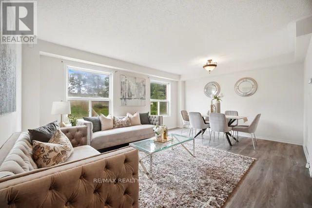 75 Wilmont Court, Brampton, ON - Indoor Photo Showing Living Room