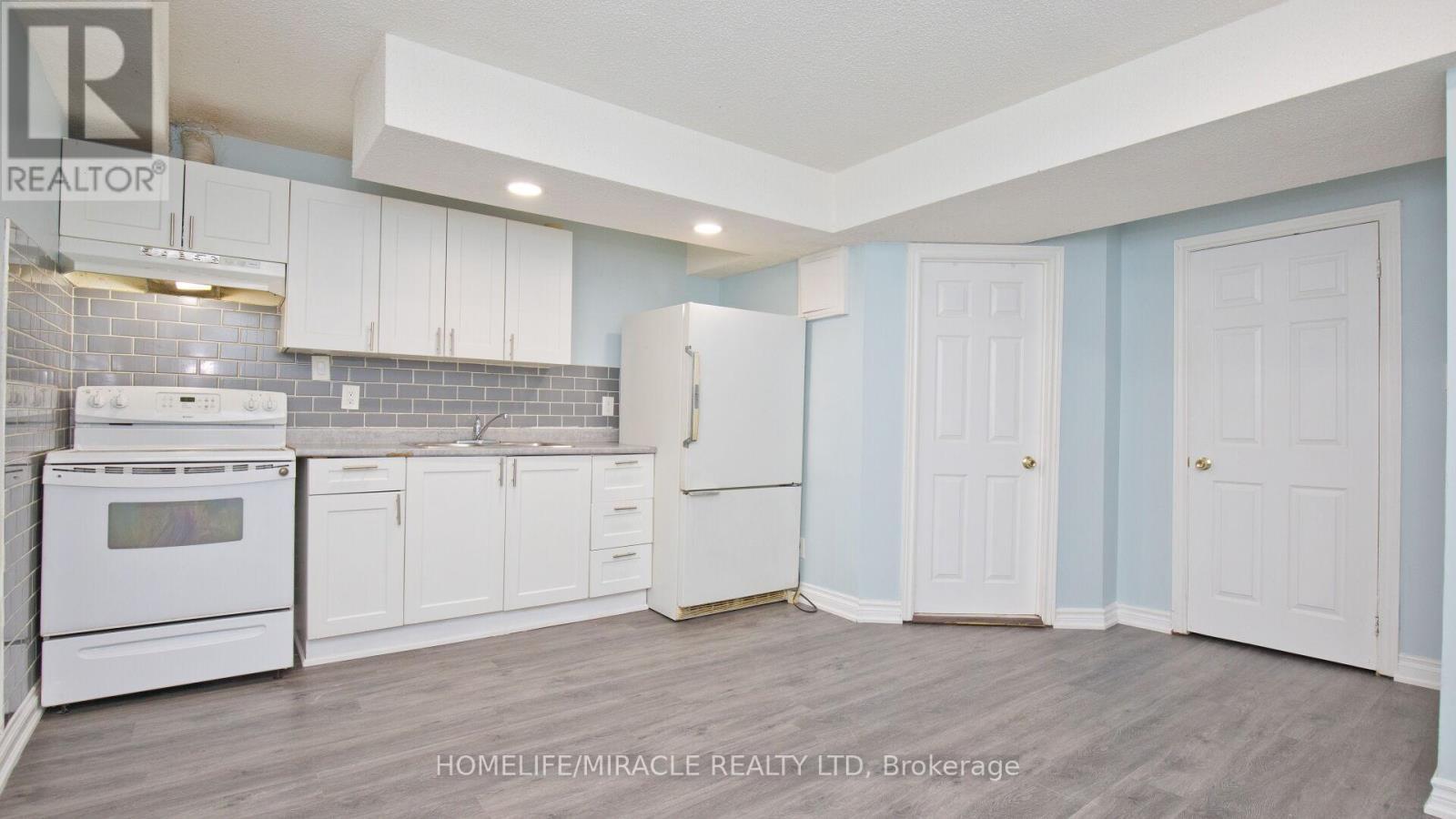 38 Medici Place, Brampton, ON - Indoor Photo Showing Kitchen