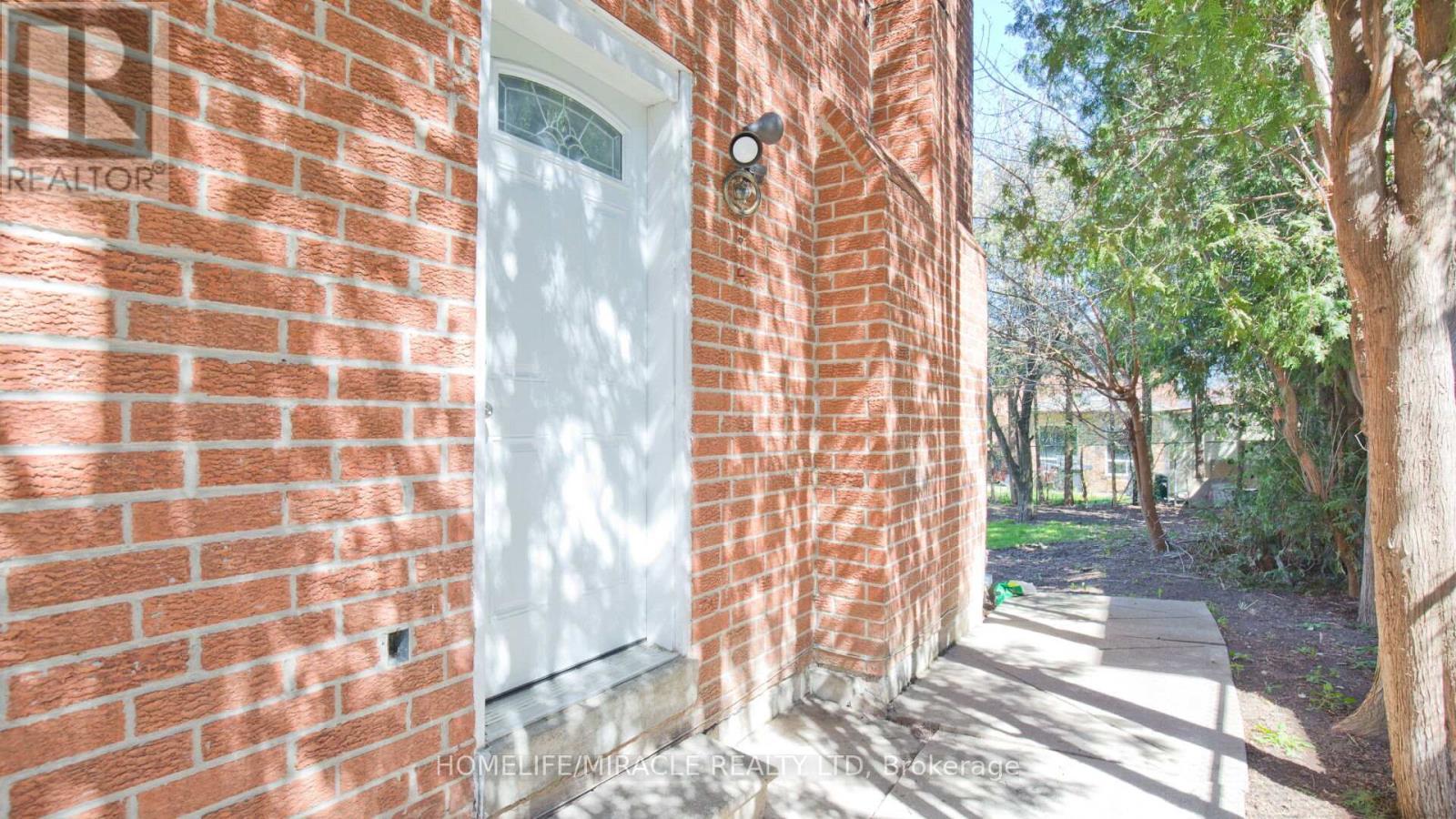 38 Medici Place, Brampton, ON - Outdoor