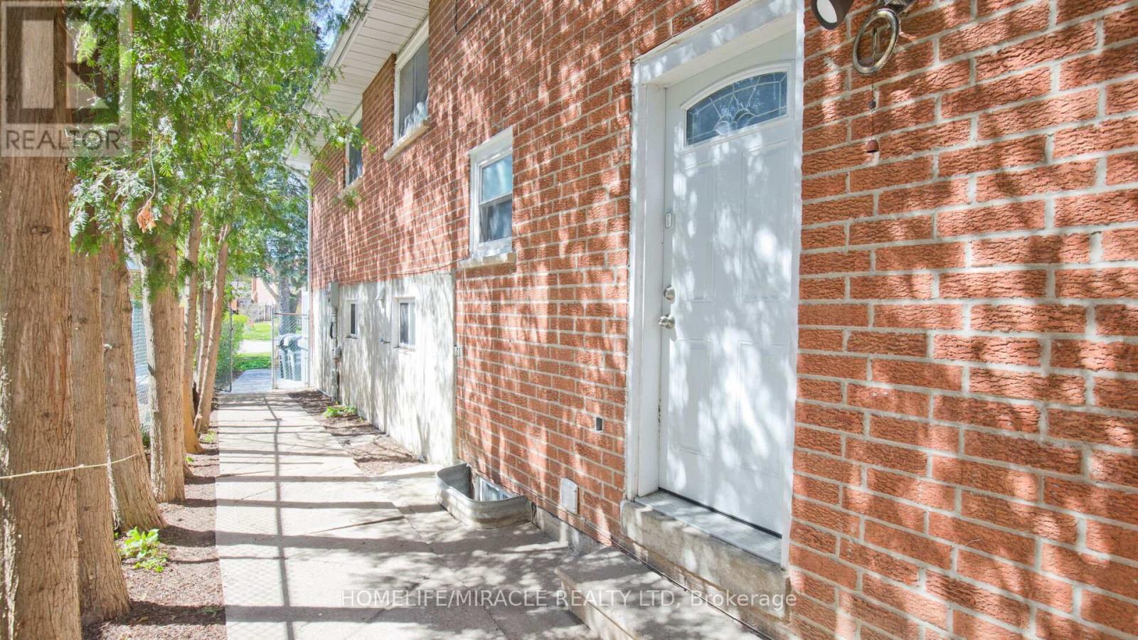 38 Medici Place, Brampton, ON - Outdoor