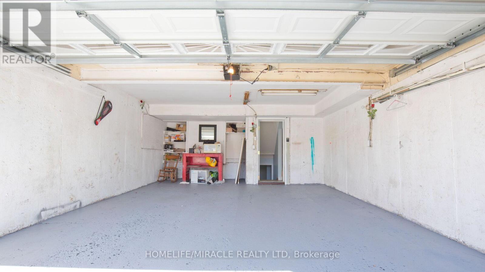 38 Medici Place, Brampton, ON - Indoor Photo Showing Garage