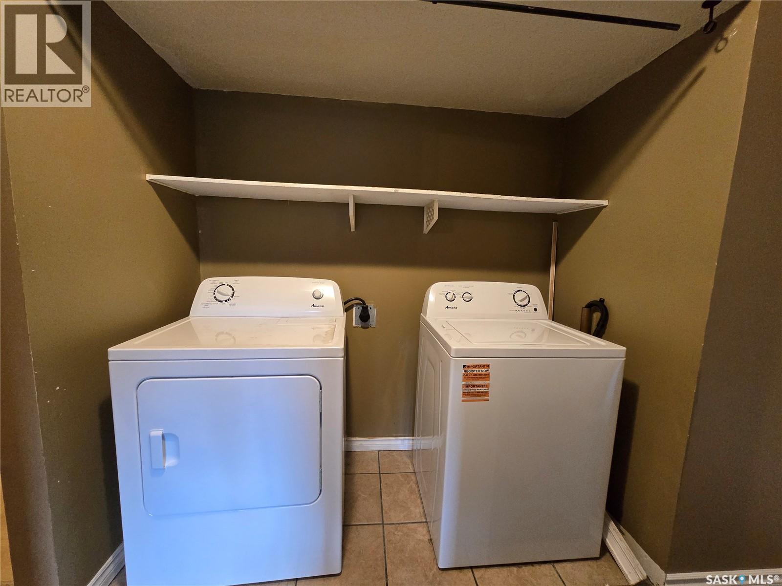 1320 425 115Th Street E, Saskatoon, SK - Indoor Photo Showing Laundry Room