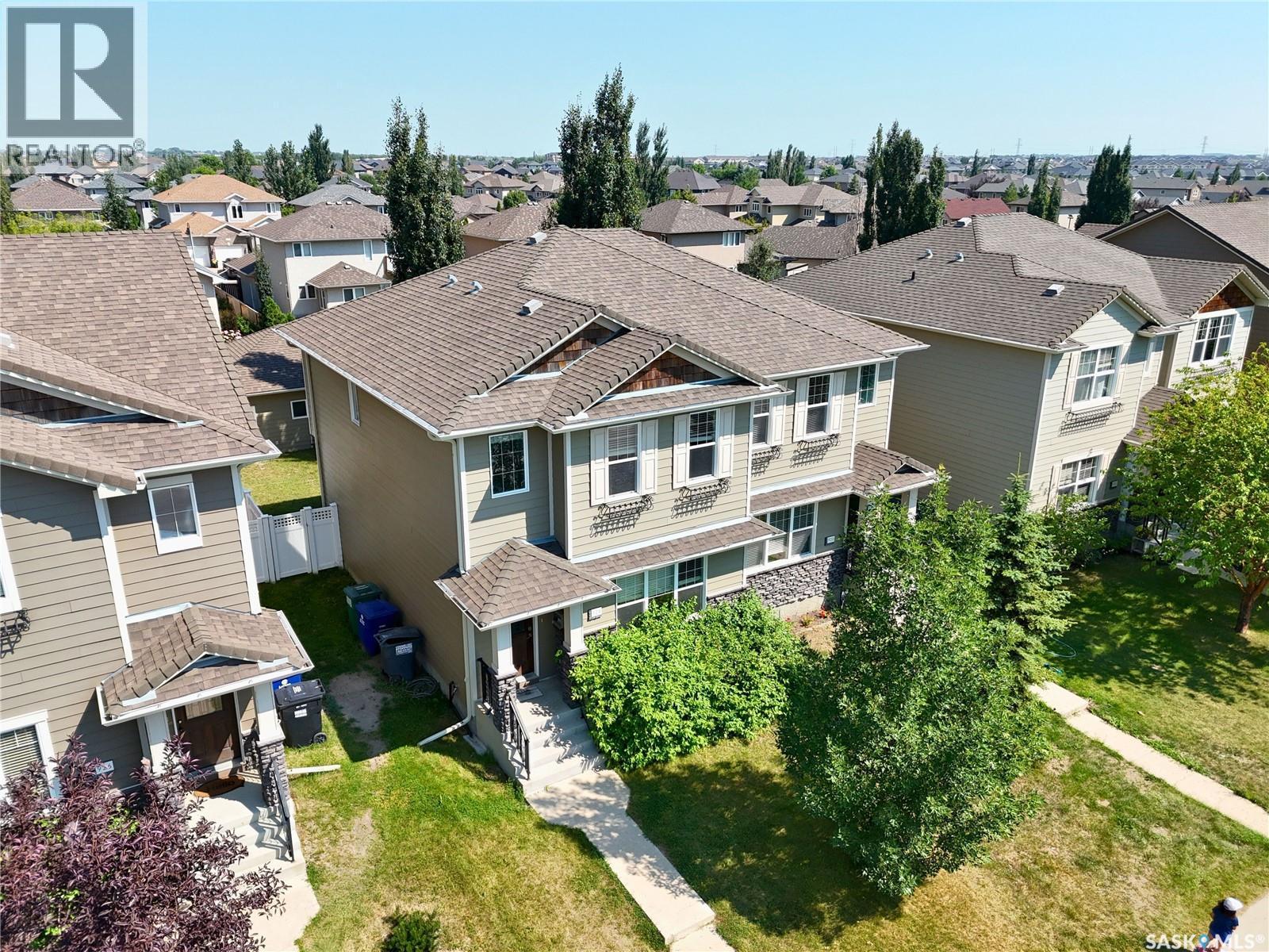924 Stonebridge Common, Saskatoon, SK - Outdoor