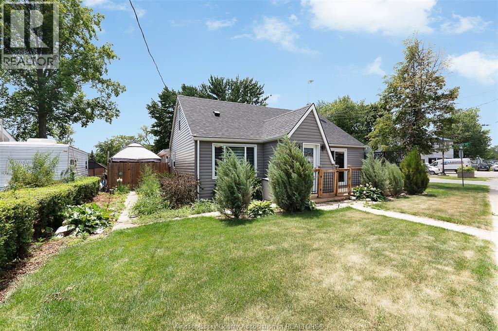430 Broadway Street, Belle River, ON - Outdoor