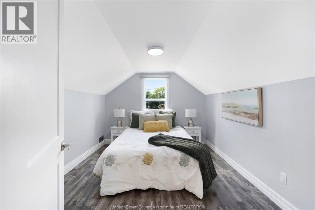 430 Broadway Street, Belle River, ON - Indoor Photo Showing Bedroom
