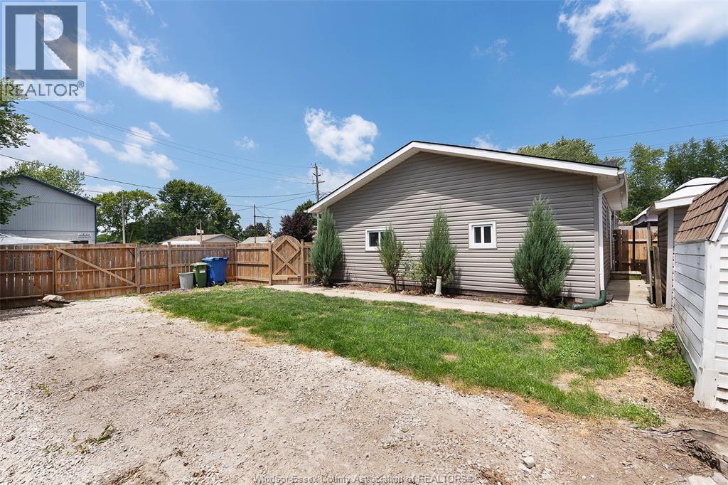 430 Broadway Street, Belle River, ON - Outdoor