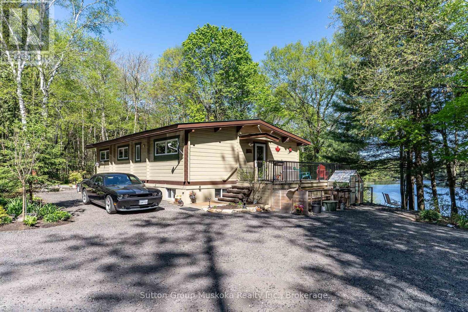 Year round home - 2 finished levels - 236 Hoodstown Road, Huntsville (Stisted), ON - Outdoor