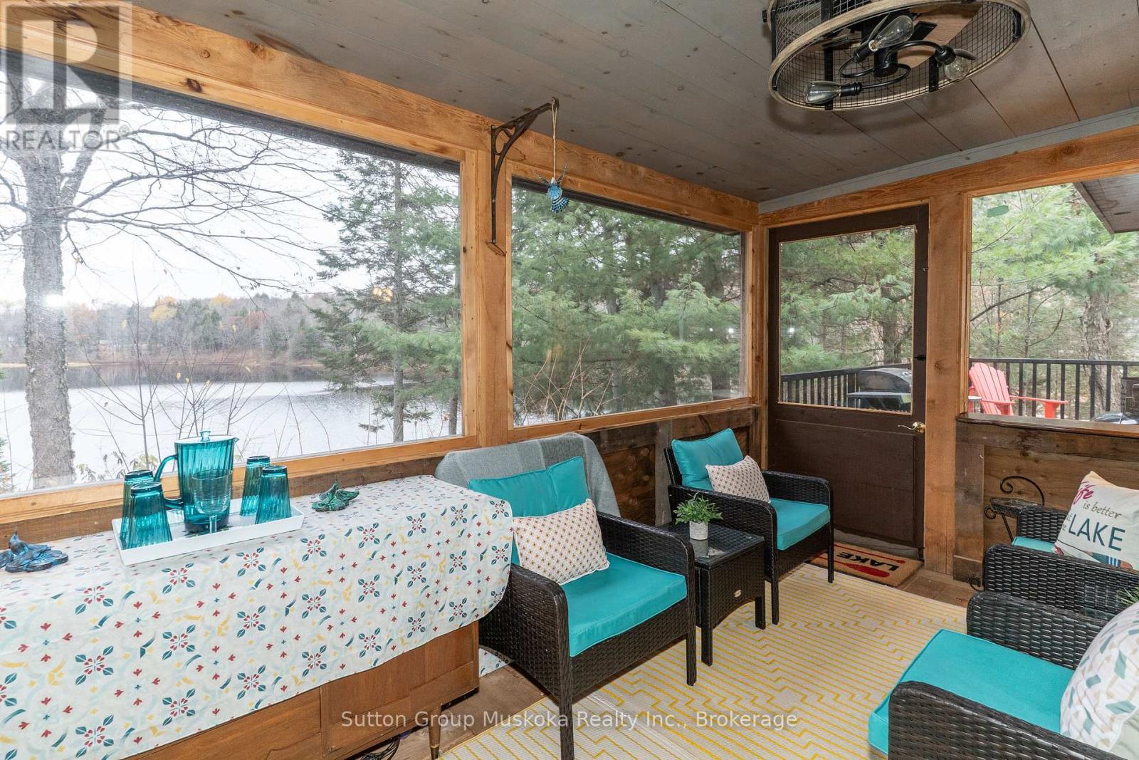 Muskoka Room - 236 Hoodstown Road, Huntsville (Stisted), ON -