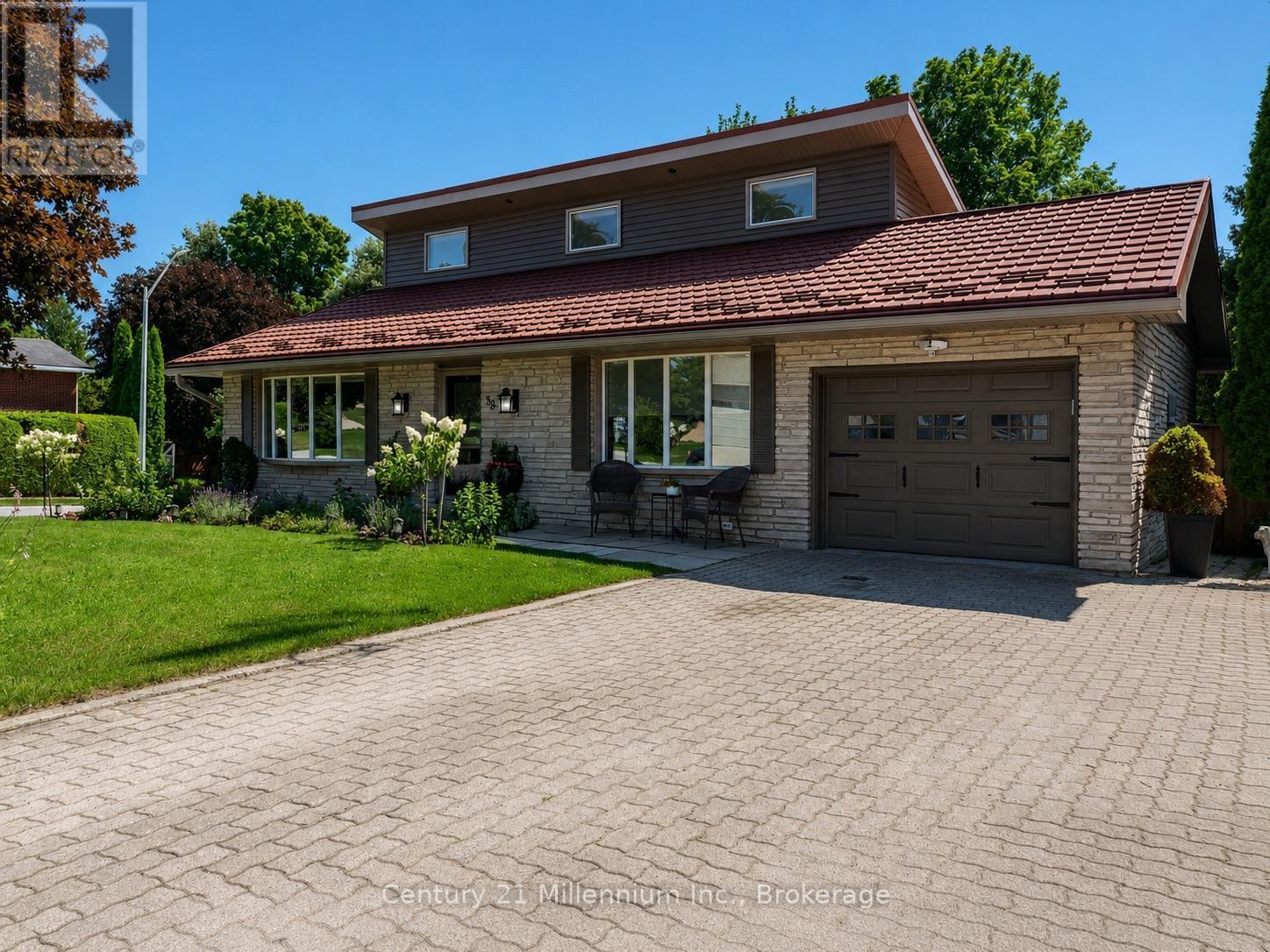38 Grayview Drive, Grey Highlands, ON - Outdoor