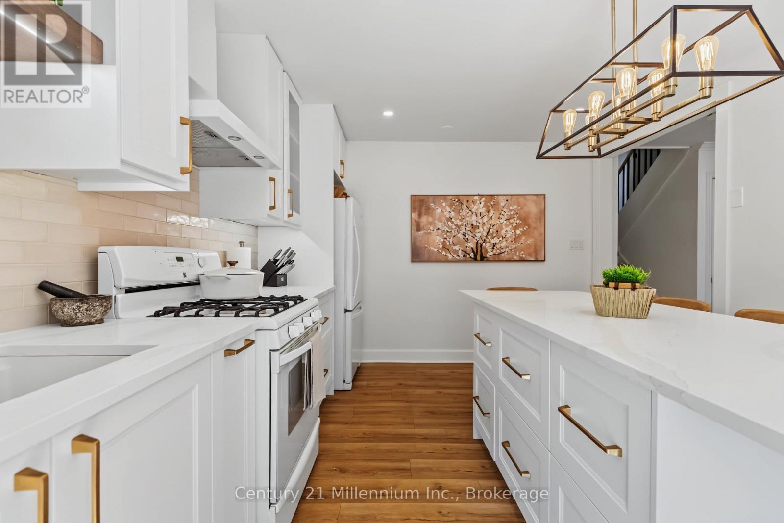 38 Grayview Drive, Grey Highlands, ON - Indoor Photo Showing Kitchen