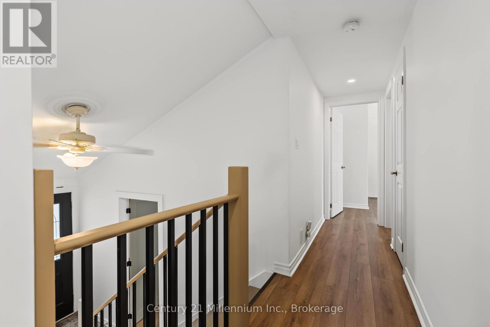 38 Grayview Drive, Grey Highlands, ON - Indoor Photo Showing Other Room