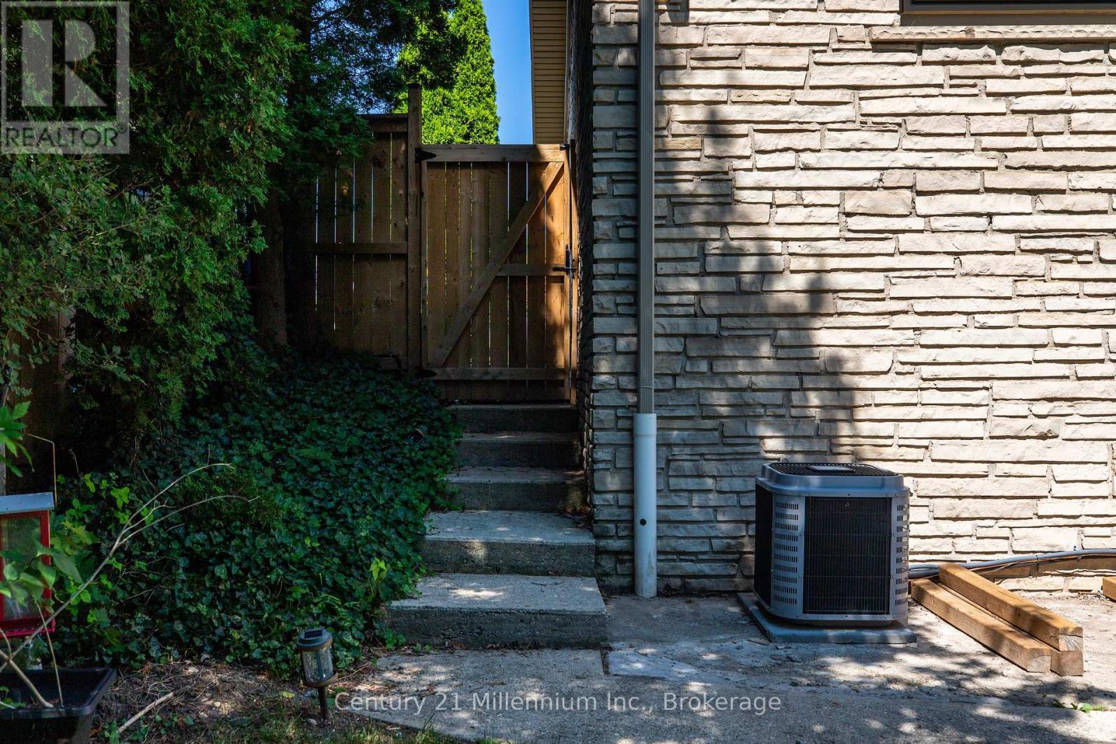 38 Grayview Drive, Grey Highlands, ON - Outdoor