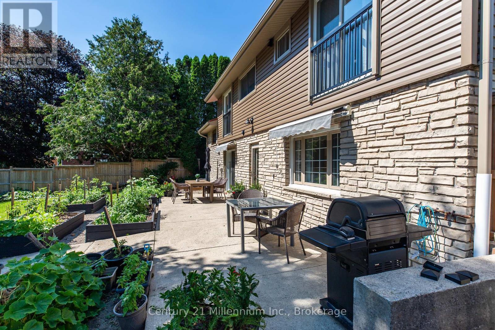 38 Grayview Drive, Grey Highlands, ON - Outdoor