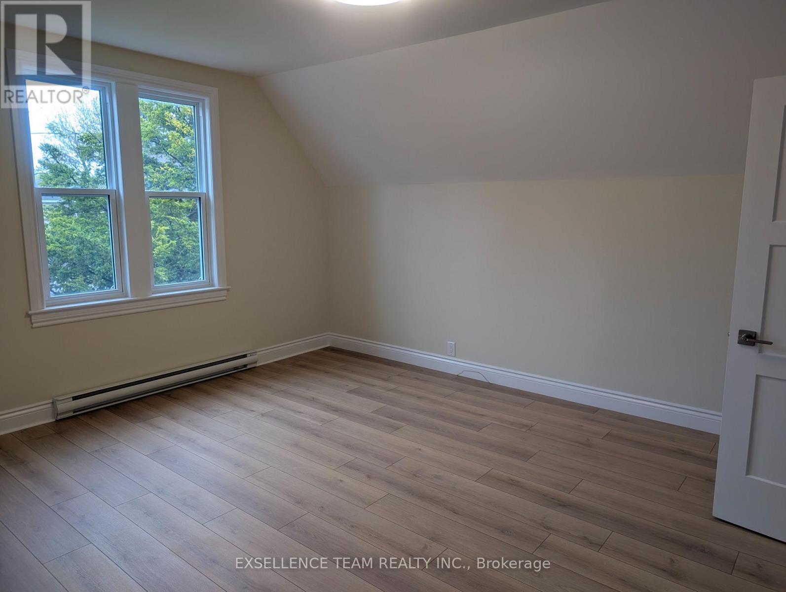 241 Sydney Street, Cornwall, ON - Indoor Photo Showing Other Room