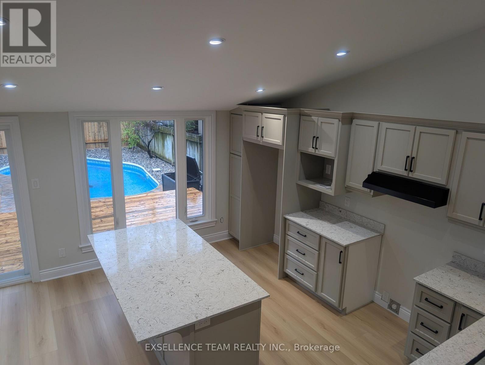 241 Sydney Street, Cornwall, ON - Indoor
