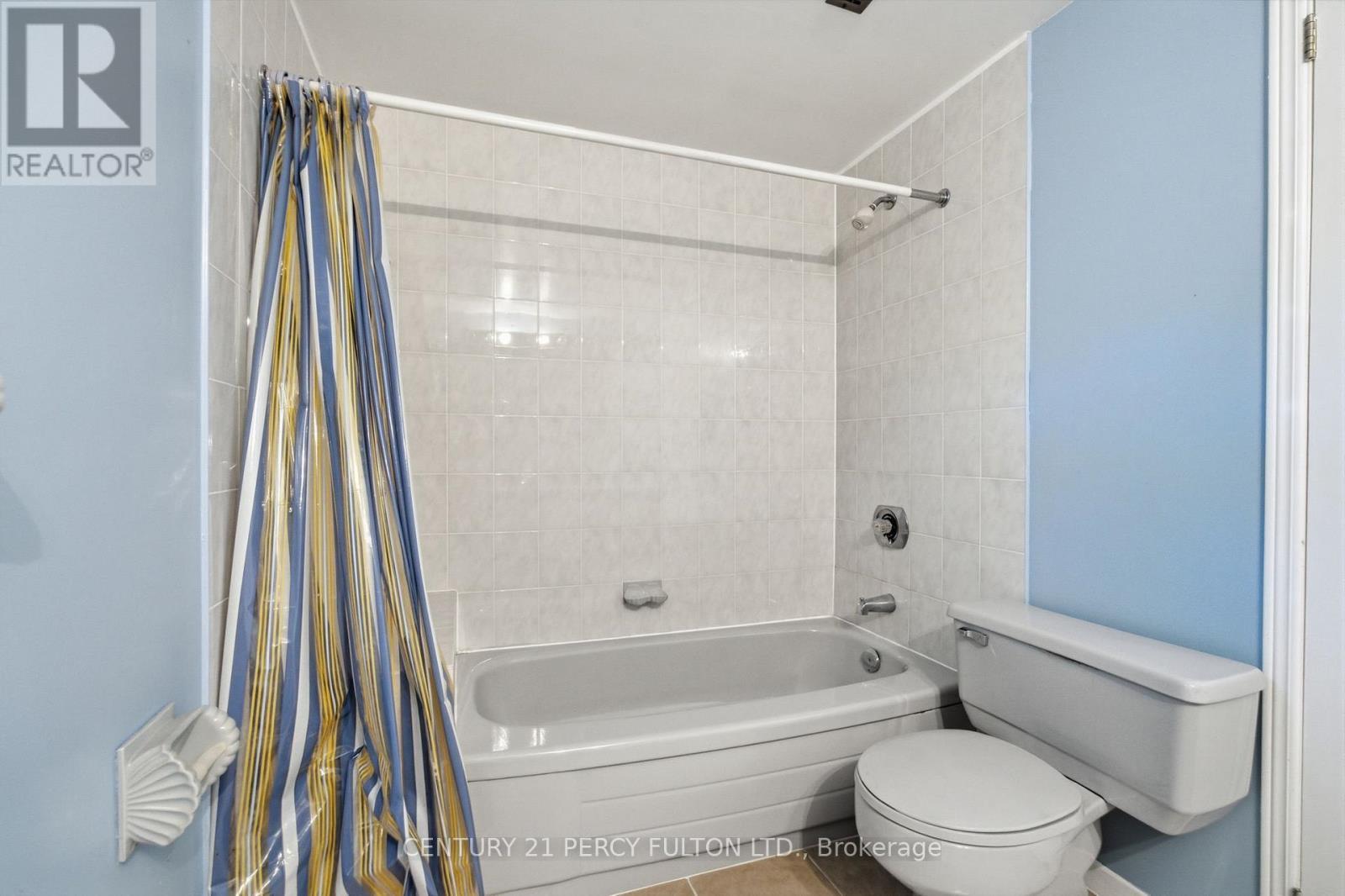 208 Conley Street, Vaughan, ON - Indoor Photo Showing Bathroom