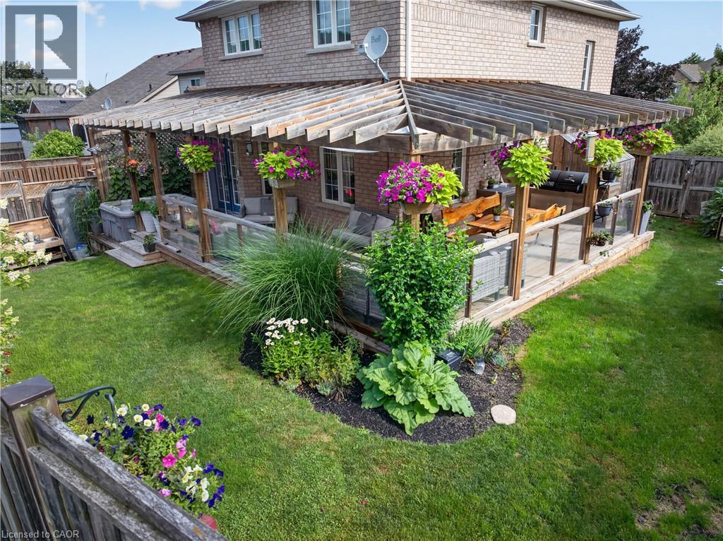 104 Udell Way, Grimsby, ON - Outdoor With Deck Patio Veranda