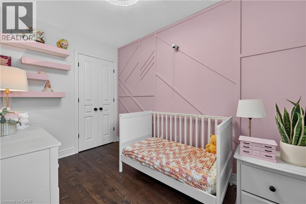 104 Udell Way, Grimsby, ON - Indoor Photo Showing Bedroom