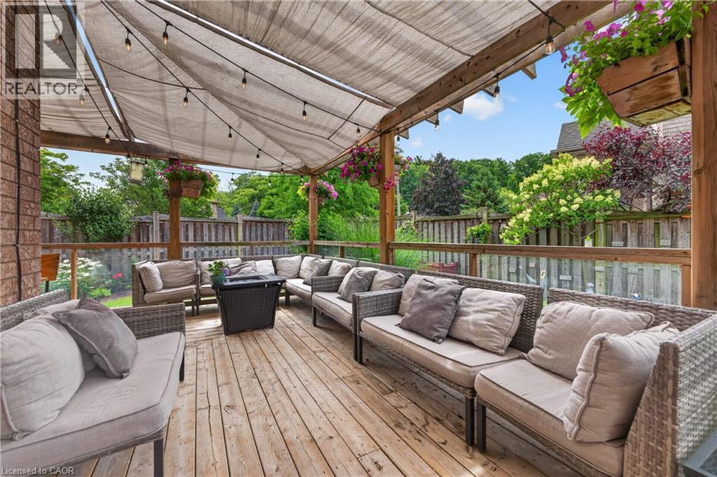 104 Udell Way, Grimsby, ON - Outdoor With Deck Patio Veranda With Exterior