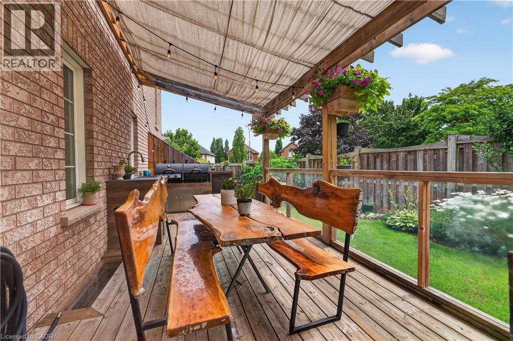 104 Udell Way, Grimsby, ON - Outdoor With Deck Patio Veranda With Exterior