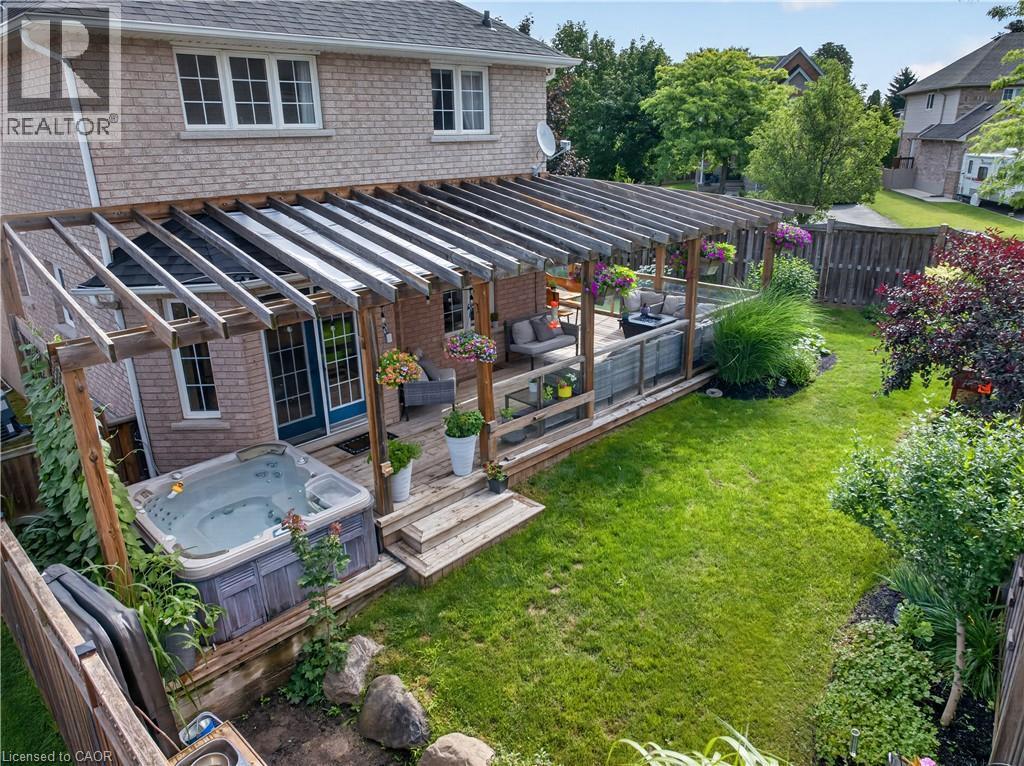 104 Udell Way, Grimsby, ON - Outdoor With Deck Patio Veranda