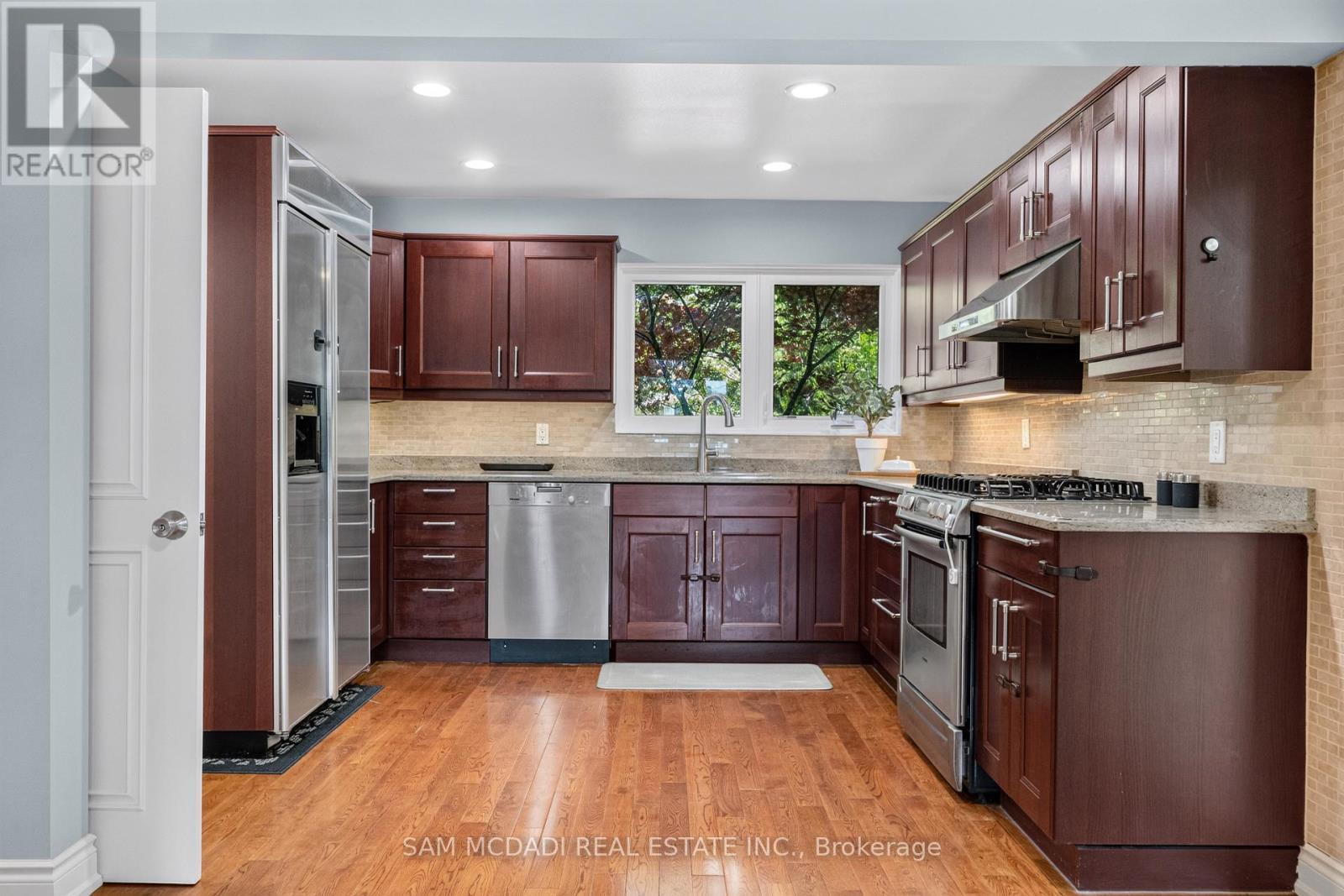 188 Birkdale Road, Toronto, ON - Indoor Photo Showing Kitchen