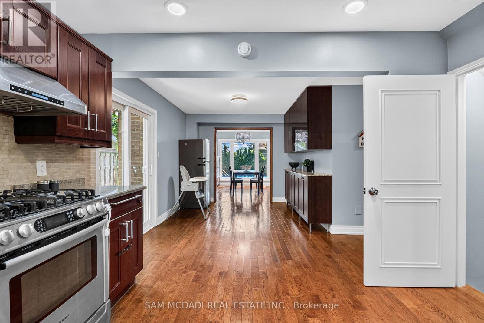 188 Birkdale Road, Toronto, ON - Indoor Photo Showing Kitchen