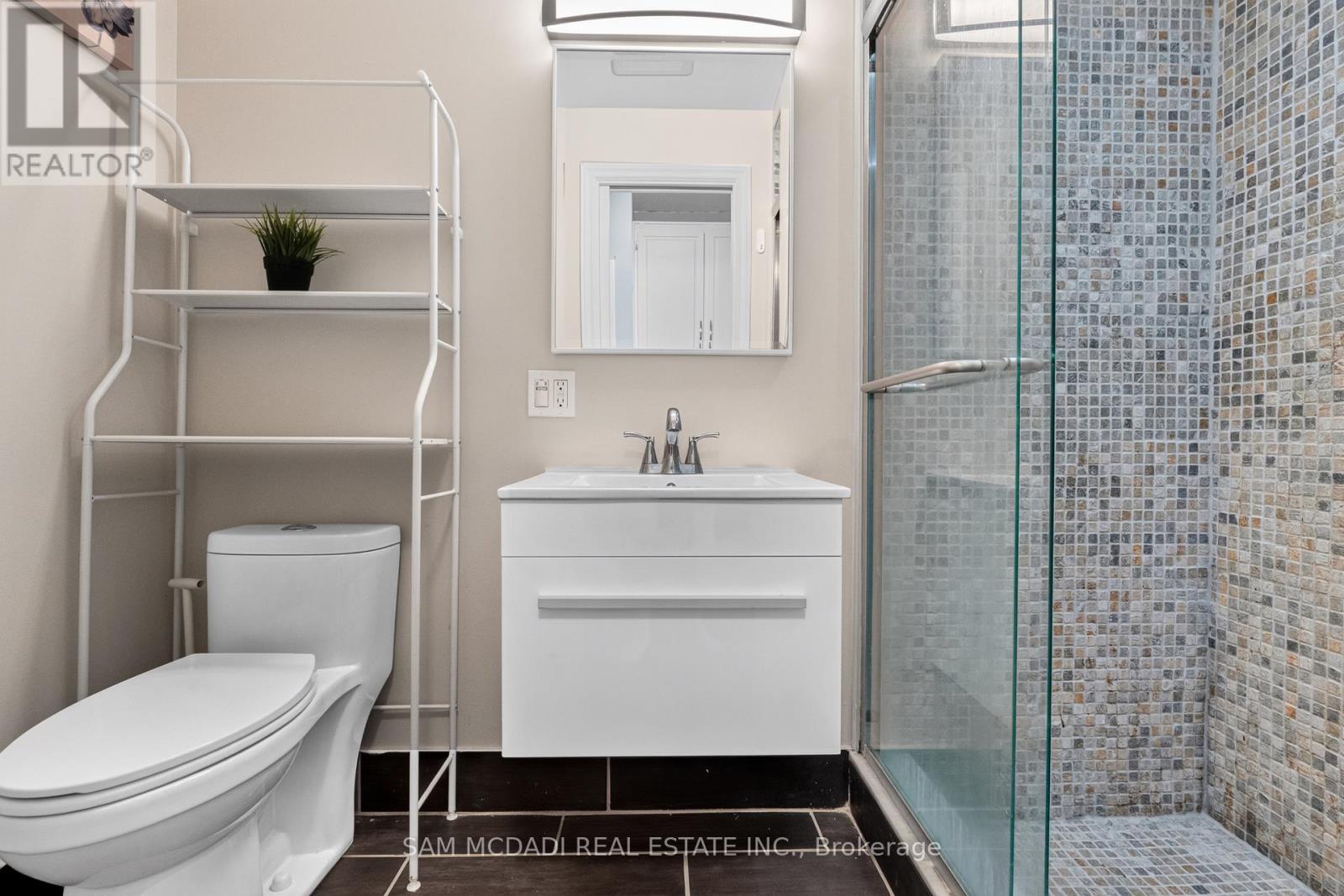 188 Birkdale Road, Toronto, ON - Indoor Photo Showing Bathroom